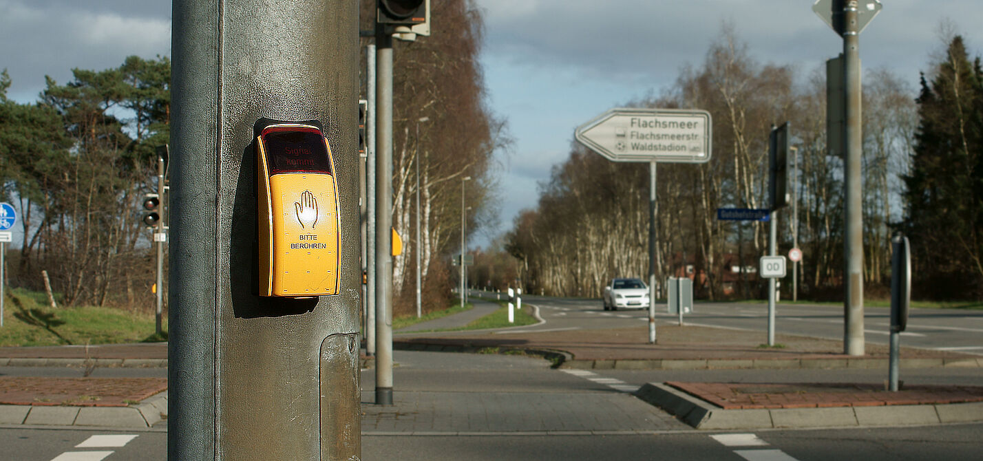 og-papenburg-2023-03-26-bedarfsampel-7839-a-wotte.jpg Ampel mit Anforderungstaster Rheiderlandstraße / Gutshofstraße